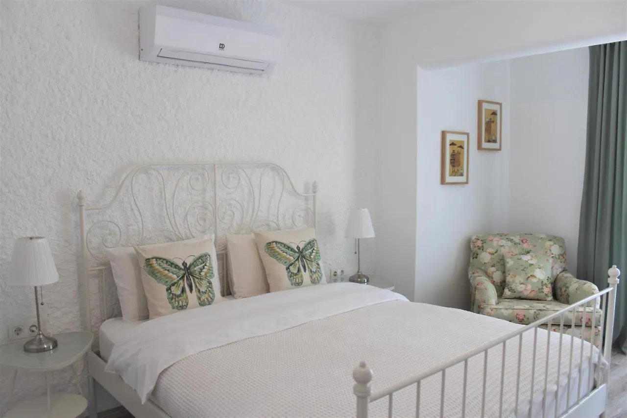 Villamer Alaçatı 2*,